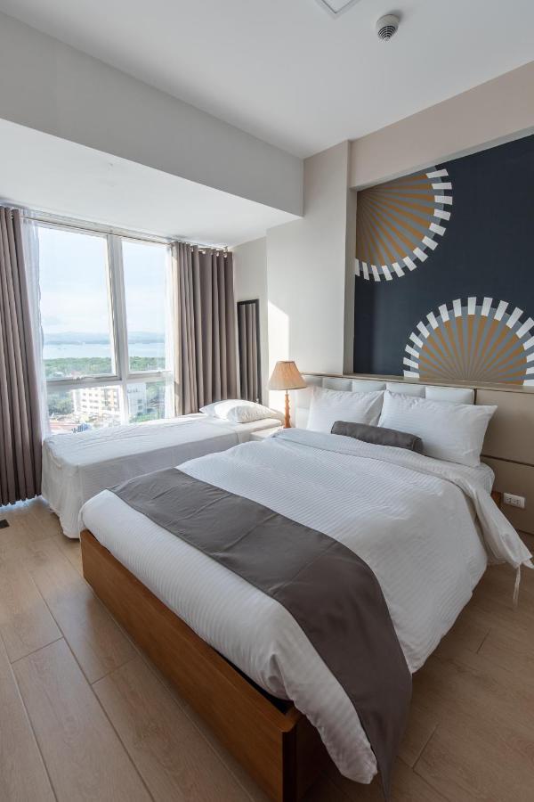C Suites At Mactan Newtown มักตัน ภายนอก รูปภาพ